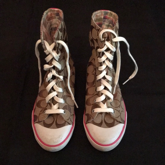 Coach vintage booties High-Top Converse Shoes.Beautiful condition.Smoke free Hom - Picture 3 of 10